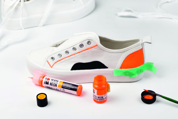 Barva na světlý textil Marabu Textil Neon 15 ml - růžová 334 2