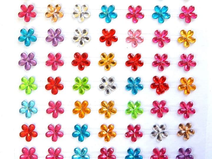 Titanum nalepovací kamínky kytičky 10mm barevné sada