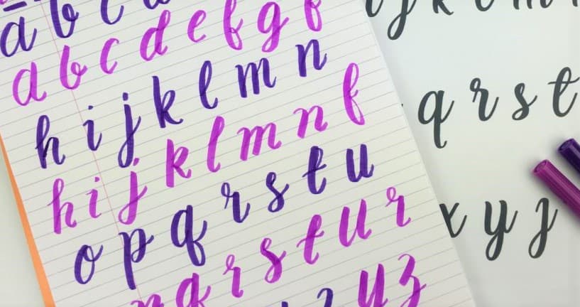 Marvy brush pen modrý lettering akvarelový papír detail