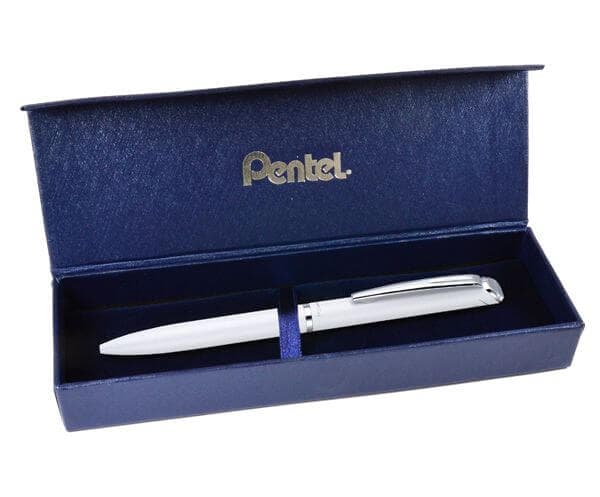 Pentel Energel gelové pero detail hrotu psaní