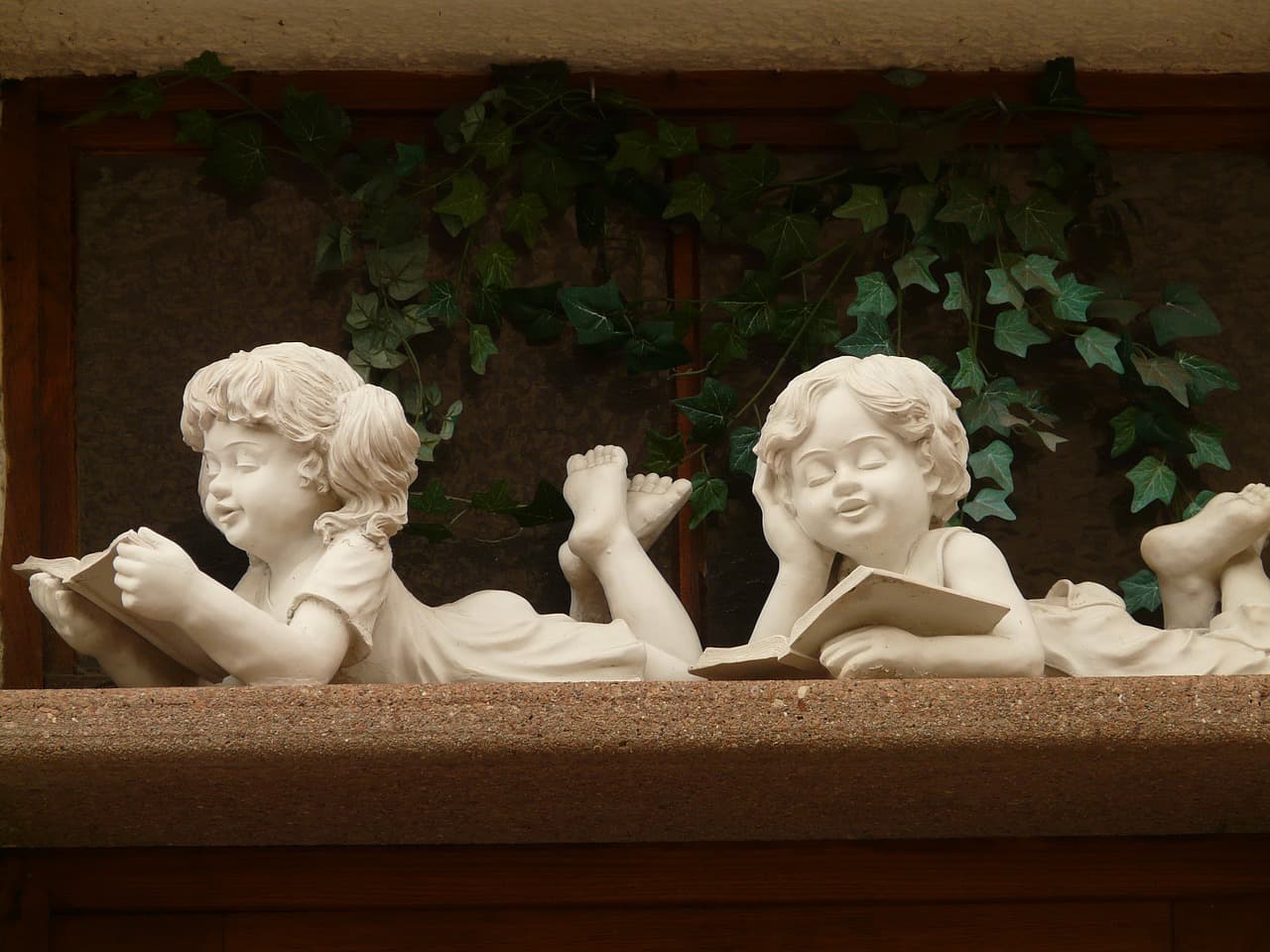 Použití lehké bílé sádry Pébéo při modelování