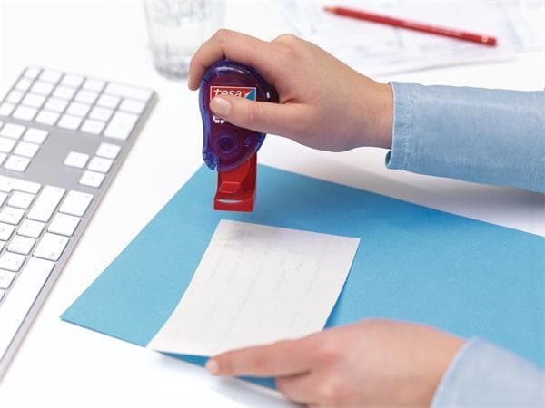 Tesa lepící razítko 59099 detail mechanismu dávkování