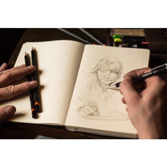 Balení Derwent Precision 2302429 grafitová tužka HB