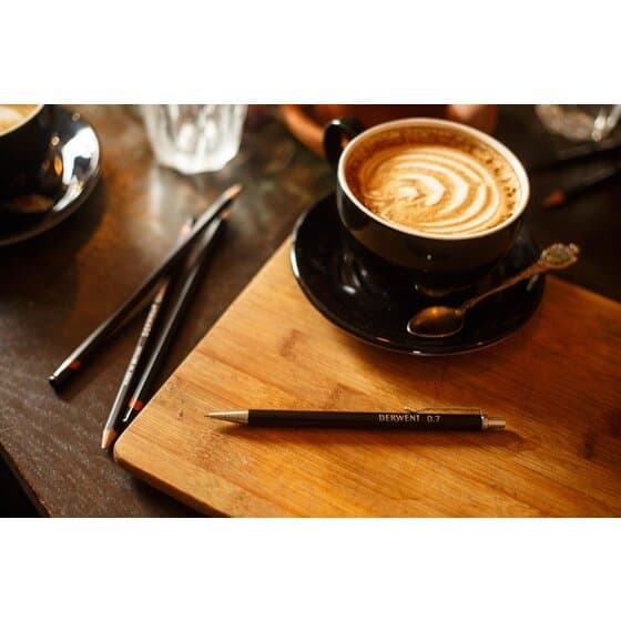 Derwent Precision HB 0,7 mm tužka pro přesné kreslení