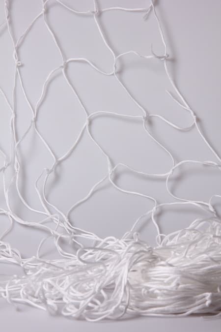 HobbyFun bílá síť 1x1m detail tkaniny zblízka