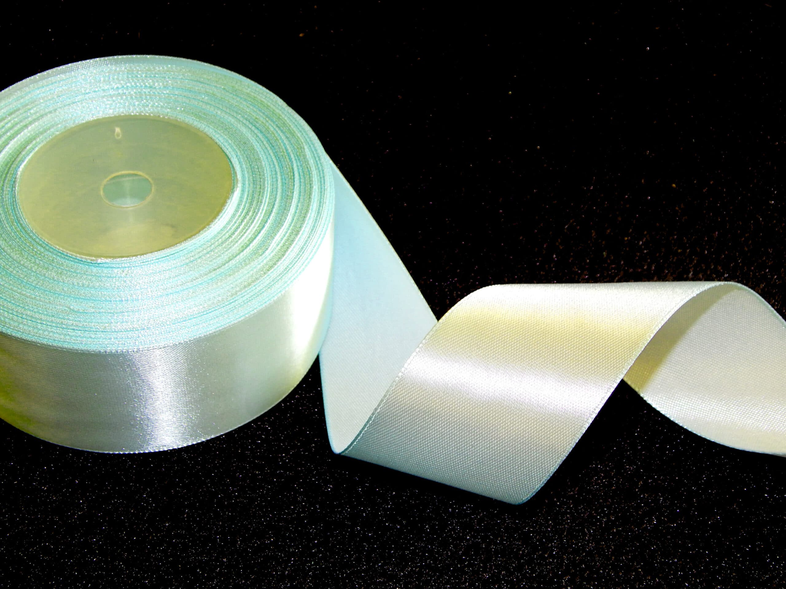 AKSA saténová stuha zelená mint 12mm dekorační role