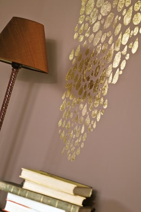 Detail zlatých listů Pébéo pro malířské techniky