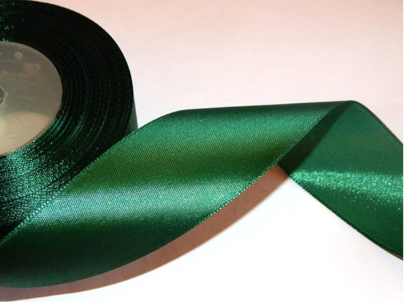 AKSA saténová stuha 12mm tmavě zelená dekorační role